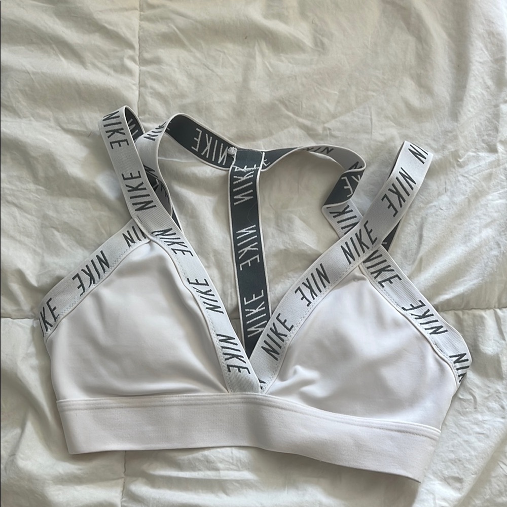 Viral Nike sports bra